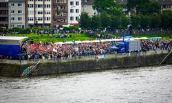 Almanya'da aşırı sağcı AfD partisine karşı gösteri düzenlendi