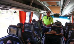 Kütahya'da bayram tatili dönüşü şehirler arası otobüslerde yolculara "emniyet kemeri" uyarısı