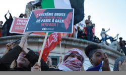 Paris'te polisten, aşırı sağ karşıtlarına biber gazıyla müdahale