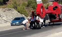 Antalya'da ambulans helikopter kanyonda düşerek yaralanan tatilci için havalandı