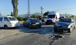 Bursa'da zincirleme trafik kazası: 2 yaralı