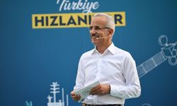 Ulaştırma ve Altyapı Bakanı Abdulkadir Uraloğlu, stajyer öğrencilerle buluştu: