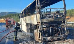 Adana'da seyir halindeki yolcu otobüsünde çıkan yangın söndürüldü