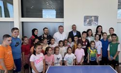 Gençlik ve Spor Bakanı Osman Aşkın Bak, Edirne'de öğrencilerle buluştu