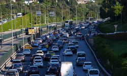 İstanbul'da haftanın dördüncü iş gününde trafikte yoğunluk yaşanıyor