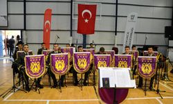 Askeri bando takımı Çukurca'da konser verdi