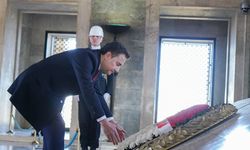 DEVA Partisi Genel Başkanı Babacan ve partililer Anıtkabir'i ziyaret etti