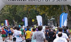 Huawei, İstanbul Maratonu'nda sporculara performanslarını takip etme imkanı sundu