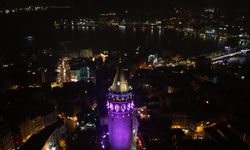 İstanbul'un simgeleri Dünya Prematüre Günü dolayısıyla mor renkle ışıklandırıldı