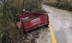 Sakarya'da devrilen traktördeki bir kişi öldü, 3 kişi yaralandı