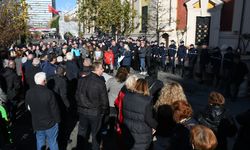 Arnavutluk'ta Tiran Belediye Başkanı Veliaj'ın istifası talebiyle aylar önce başlayan protestolar sürüyor