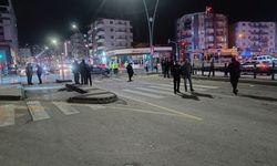 Niğde'de ekip otosuyla otomobilin çarpıştığı kazada 2'si polis 6 kişi yaralandı