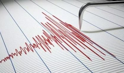 Ege'de Çeşma açıklarında şiddetli deprem