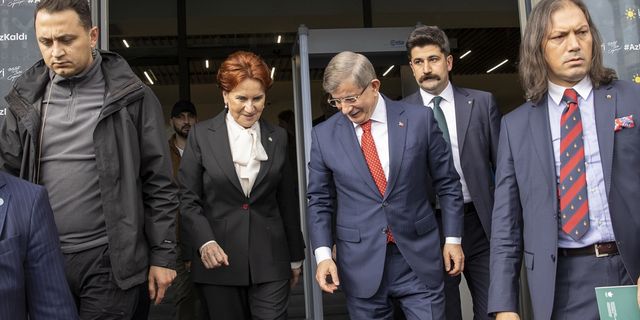 ANKARA - İYİ Parti Genel Başkanı Akşener, Gelecek Partisi Genel Başkanı Davutoğlu ile görüştü (2)