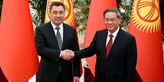 BİŞKEK - Kırgızistan Cumhurbaşkanı Caparov, Çin Başbakanı Li ile görüştü