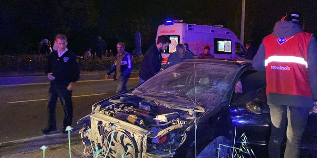 Düzce'de iki otomobilin çarpıştığı kazada 5 kişi yaralandı
