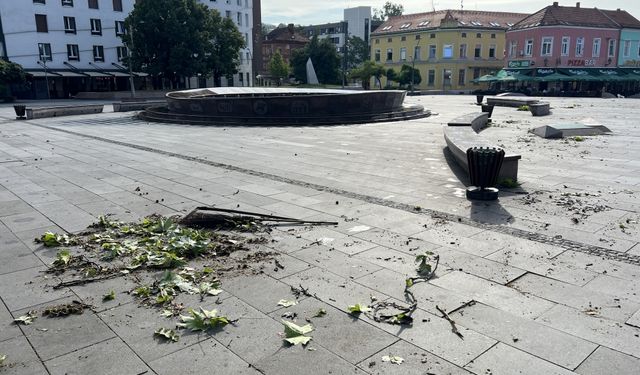 Batı Balkanlar'da etkili olan yağış ve fırtına sebebiyle 5 kişi hayatını kaybetti