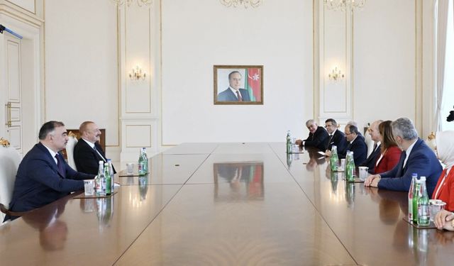 TBMM Başkanı Kurtulmuş, Azerbaycan Cumhurbaşkanı Aliyev ile bir araya geldi