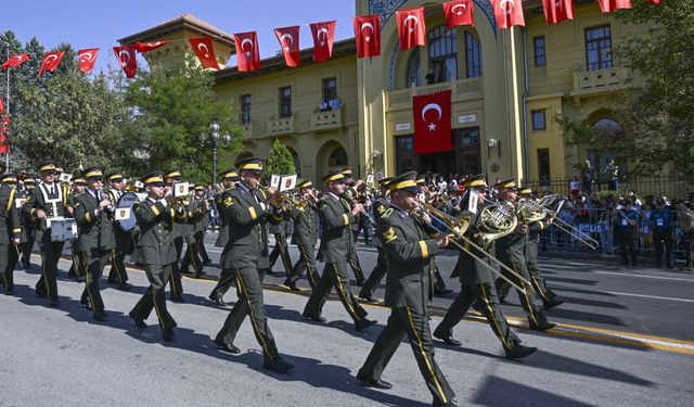 Başkentte 30 Ağustos Zafer Bayramı kapsamında resmigeçit düzenlendi