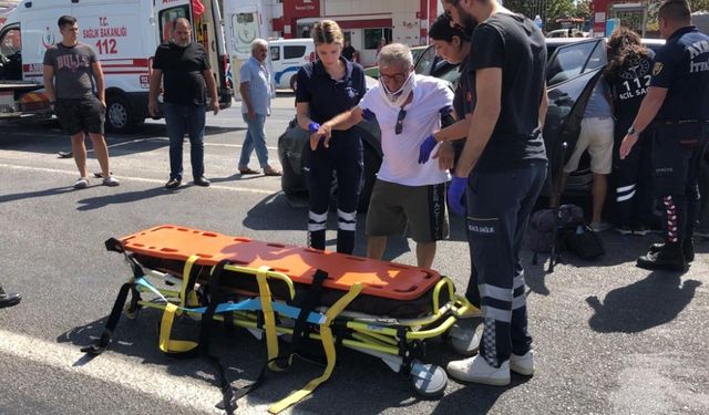 Aydın'da iki otomobilin çarpıştığı kazada 5 kişi yaralandı