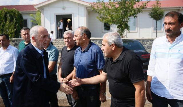 TÜRK-İŞ Genel Başkanı Atalay, Eskişehir'de eylem yapan maden işçilerini ziyaret etti