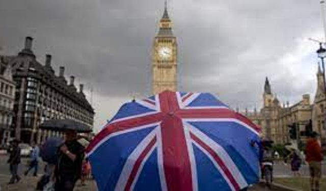 Birleşik Krallık ekonomisi temmuzda yüzde 0,5 daraldı