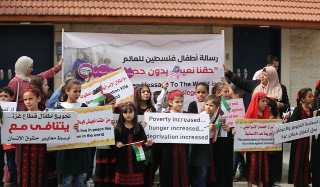 Gazzeli çocuklardan, "Dünyadaki diğer çocuklar gibi yaşam hakkı istiyoruz" çağrısı