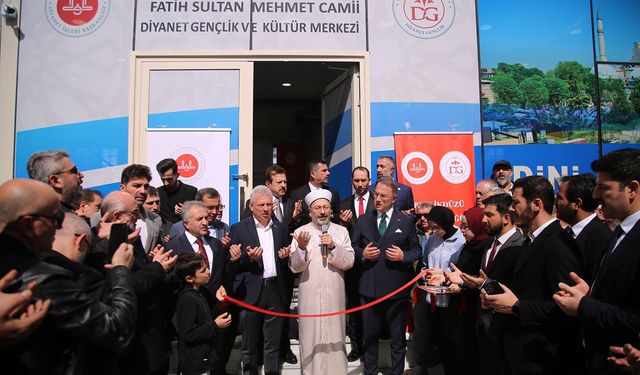 Diyanet İşleri Başkanı Erbaş, İstanbul'da açılışlara katıldı:
