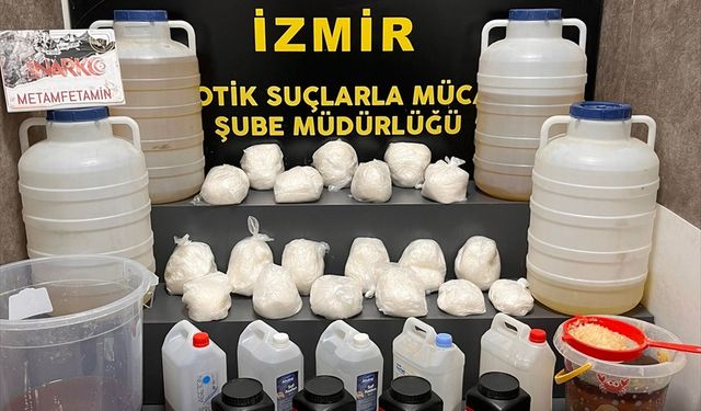 İzmir'de 112 kilogram sentetik uyarıcı ele geçirildi