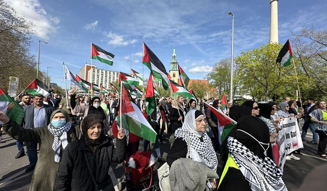 New York polisinin Filistin destekçisi gösterilerdeki tutumu giderek sertleşiyor