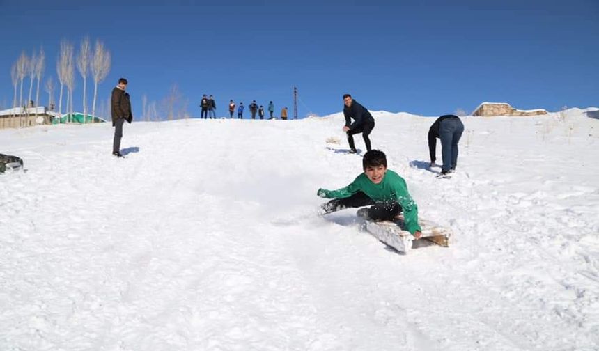 Kar yağışı sebebiyle hangi İl de okullar tatil edildi