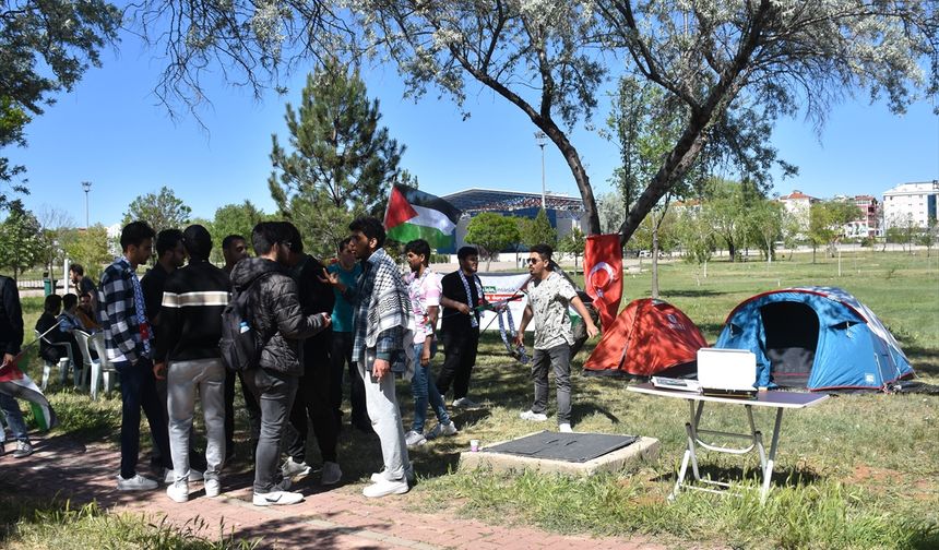 Kocatepe Üniversitesinde Gazze'ye destek için çadır nöbeti başlatıldı