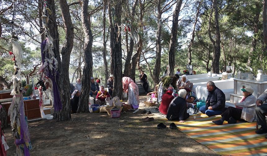 Tahtacı Türkmenleri, Hıdırellez geleneği için mezarlıkta buluştu