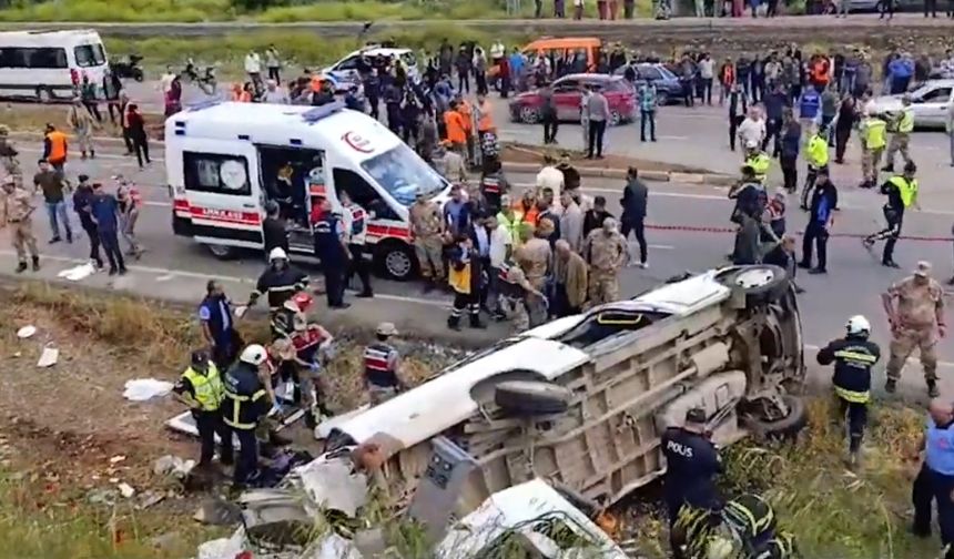 islahiye’de trafik faciası 8 önü 11 yaralı
