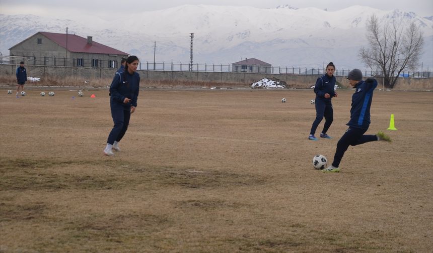 Şeymanur, Kadınlar 1. Ligi'nde kalesini gole kapattı